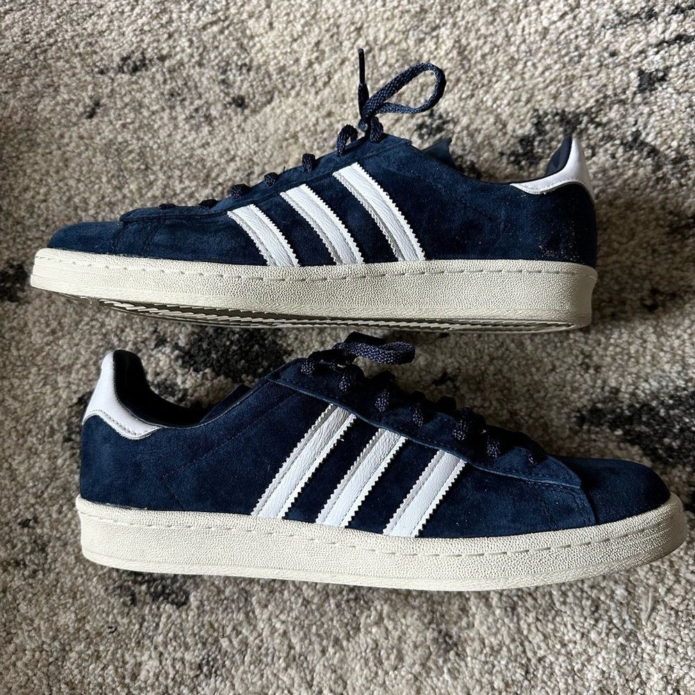 Adidas Sneakers